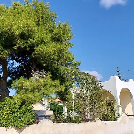 Hébergement de vacances Airport Friendly House 2 *